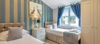 New in 2018. Modern and luxurious lodge with lakeside view.