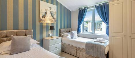 2 bedrooms