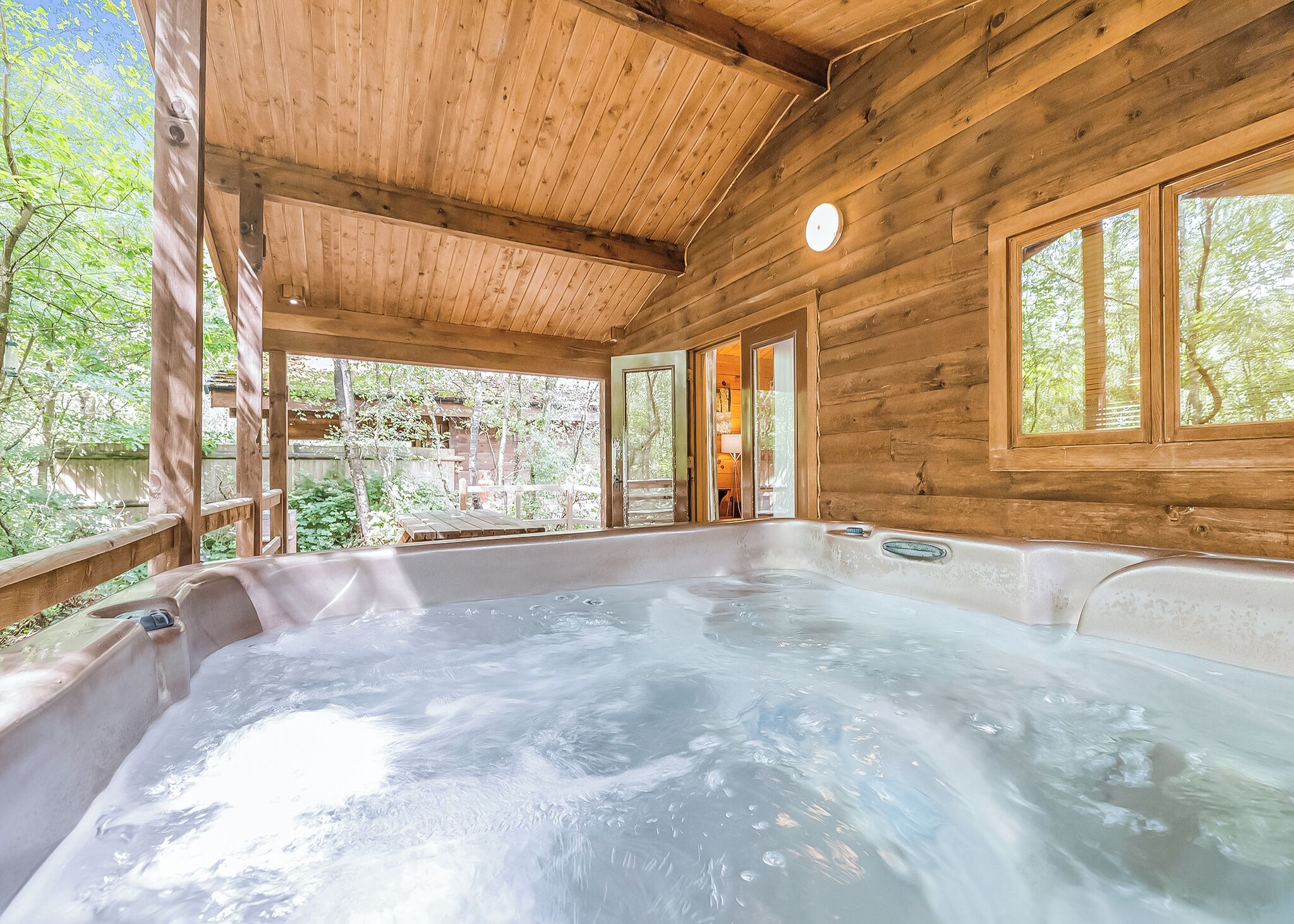 Bain à remous extérieur