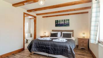 5 bedrooms, free WiFi