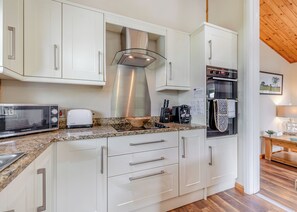Refrigerador, horno, placa de cocina, lavavajillas