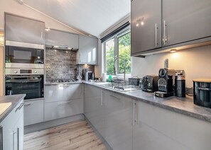 Fridge, oven, stovetop, toaster