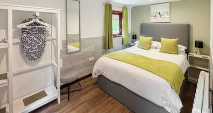 2 bedroom accommodation in Waterrow, Wiveliscombe