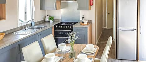 Fridge, oven, stovetop, toaster