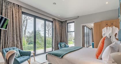 Woodland View Retreat (Pet)