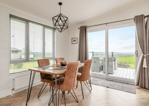 Dining - 1 bedroom accommodation in Midsomer House, East Compton (Midsomer House, East Compton)