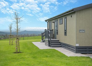 Property grounds - 1 bedroom accommodation in Midsomer House, East Compton (Midsomer House, East Compton)