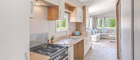 Fridge, oven, stovetop, toaster