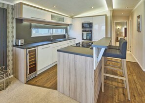 Fridge, oven, stovetop, toaster