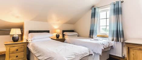 5 bedrooms, WiFi (free)
