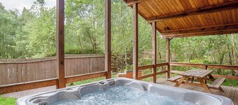 2 bedroom accommodation in Freehay, Cheadle