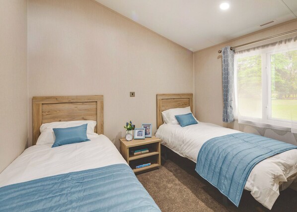 2 bedrooms - New in 2020. Modern lodge with one double and one twin. (Mablethorpe)