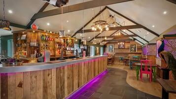 Bar (in der Unterkunft)