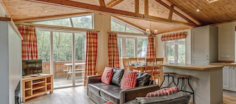 3 bedroom accommodation in Freehay, Cheadle