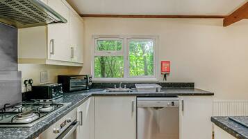 Fridge, oven, stovetop, toaster