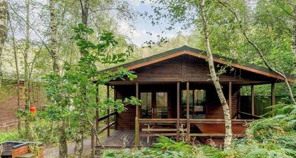 3 bedroom accommodation in Freehay, Cheadle