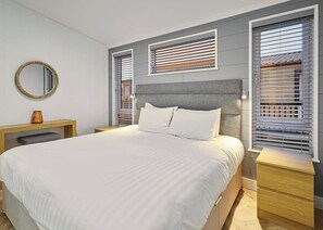 2 室のベッドルーム、WiFi (無料)