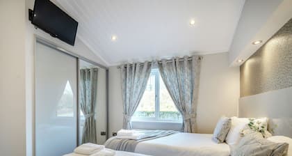2 bedroom accommodation in Dumfries, Dumfries & Galloway