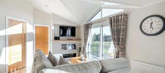 2 bedroom accommodation in Dumfries, Dumfries & Galloway