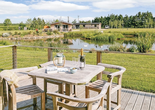 A stunning luxury lodge, perfect for a couples retreat or family break.