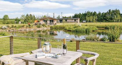 A stunning luxury lodge, perfect for a couples retreat or family break.