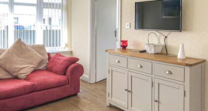 Comfortable bungalow with one double and one twin.