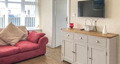 Comfortable bungalow with one double and one twin.