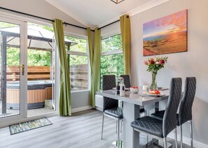 Dining - Large superior one-bedroom lodge with hot tub for two adults. (Longnor, Nr. Buxton)