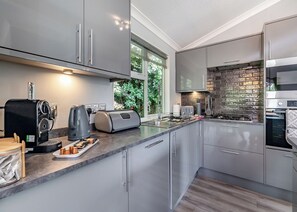 Fridge, oven, stovetop, toaster