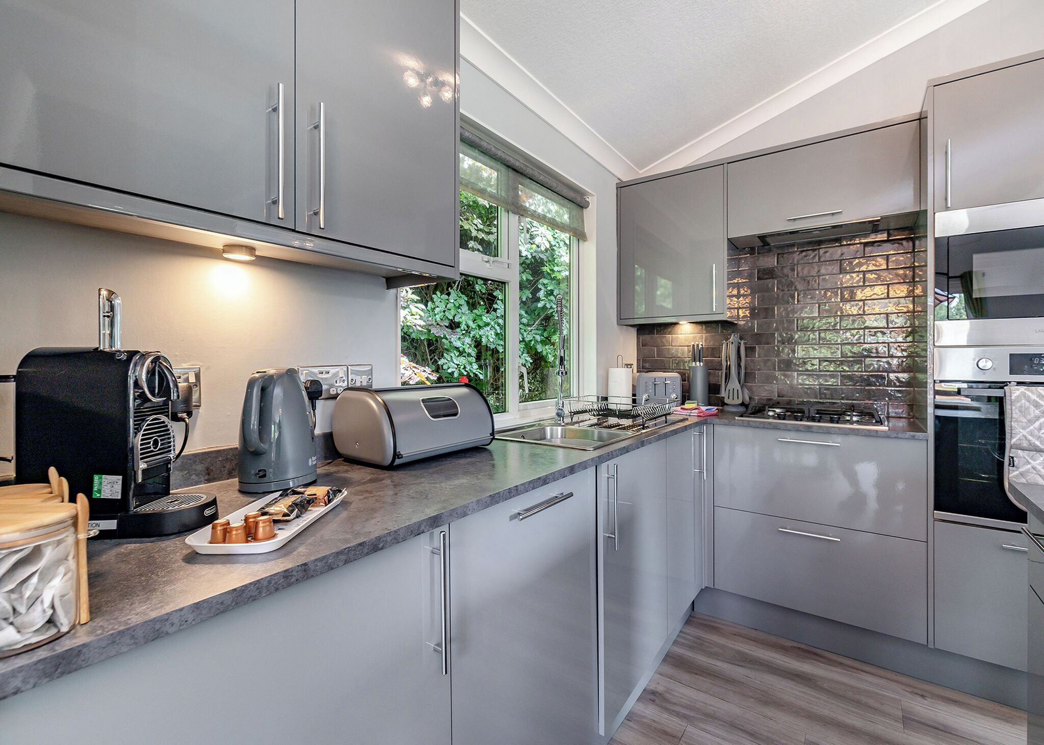 Fridge, oven, stovetop, toaster