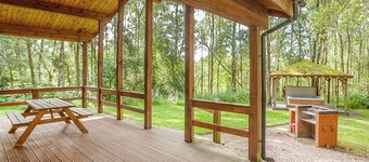 2 bedroom accommodation in Freehay, Cheadle