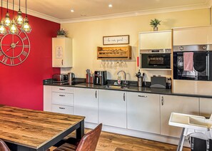 Fridge, oven, stovetop, toaster