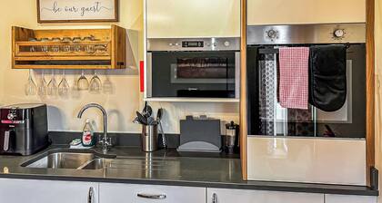 3 bedroom accommodation in Flaxton