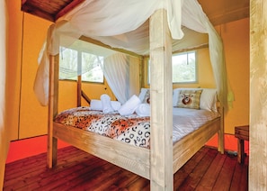 2 bedrooms - 2 bedroom accommodation in Narberth (Narberth)