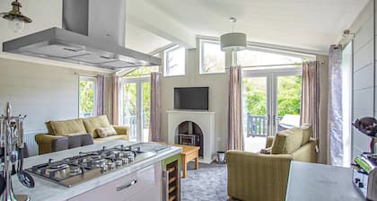 New in 2019 three bedroomed lodge.