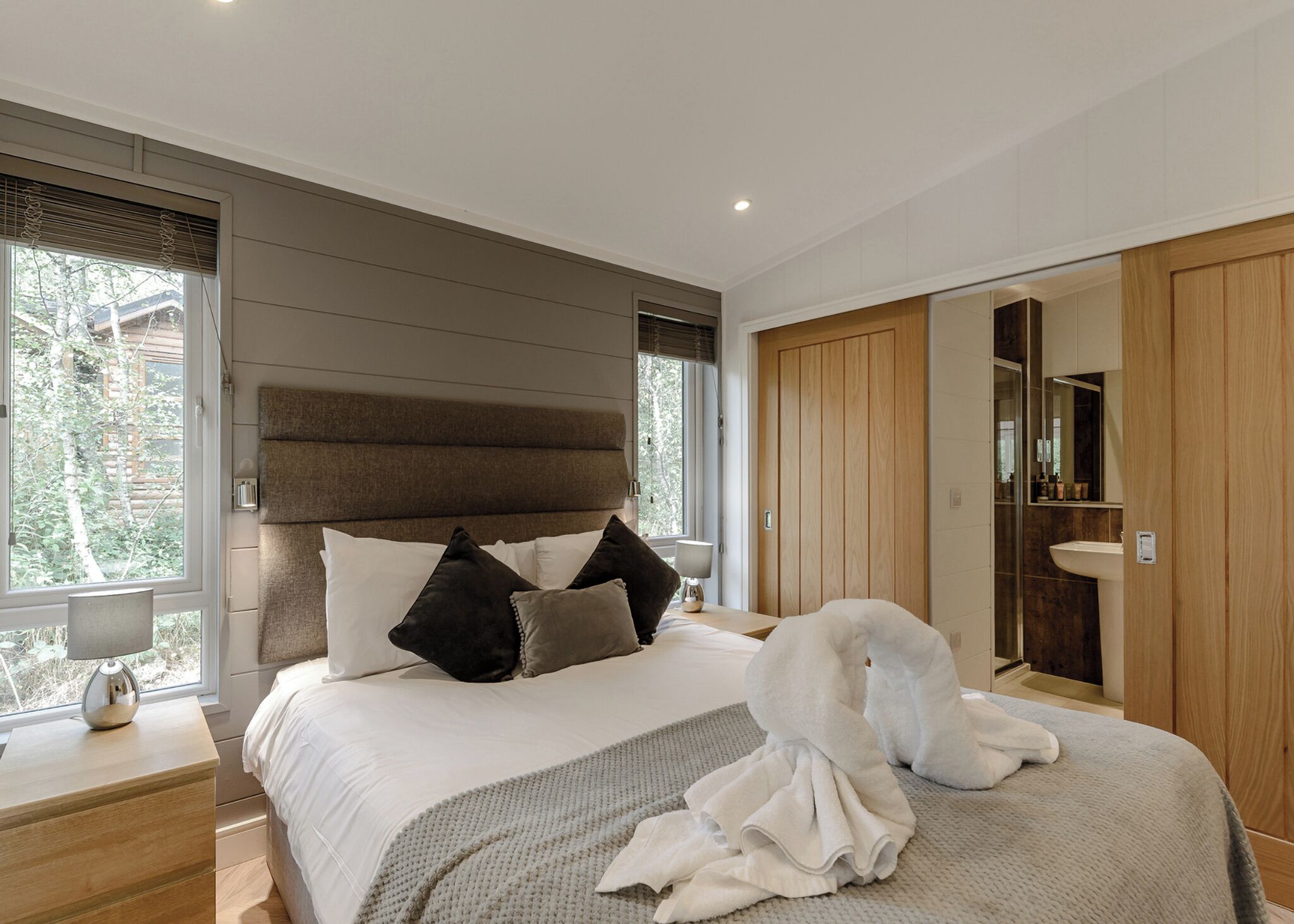 2 bedrooms