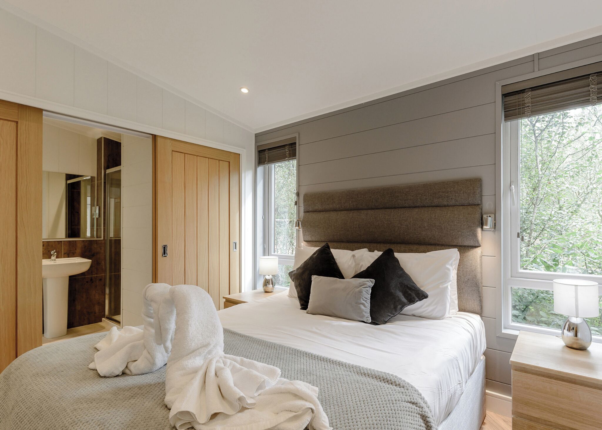 2 bedrooms