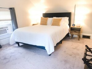 4 bedrooms, desk, iron/ironing board, free WiFi