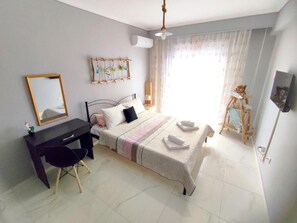 2 bedrooms, iron/ironing board, free WiFi