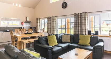 4 bedroom accommodation in Hornsea