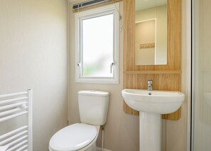 Bathroom - Grange Silver 3 (Pet) (Mablethorpe)
