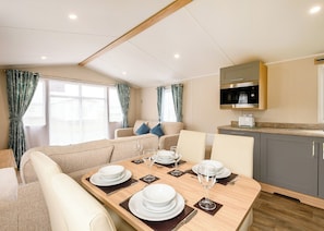 Dining - Grange Silver 3 (Pet) (Mablethorpe)