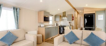 Grange Silver 3 (Pet)