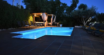 15 Autominuten Villa Illusion /Sitges 16 Pers. XL-Pool by Weekly Villas