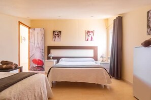 7 bedrooms, iron/ironing board, travel cot, free WiFi