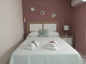 6 bedrooms, iron/ironing board, travel cot, free WiFi
