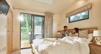 Boutique and spacious luxury lodge, perfect for a romantic escape.