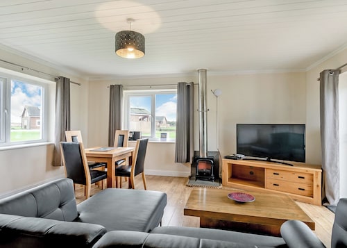 Luxury and contemporary retreat with a spacious open plan kitchen/lounge area.