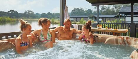 Bain à remous extérieur