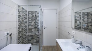 Apartment, Accessible - Vat 52 Sub 16 in Udine (Udine)